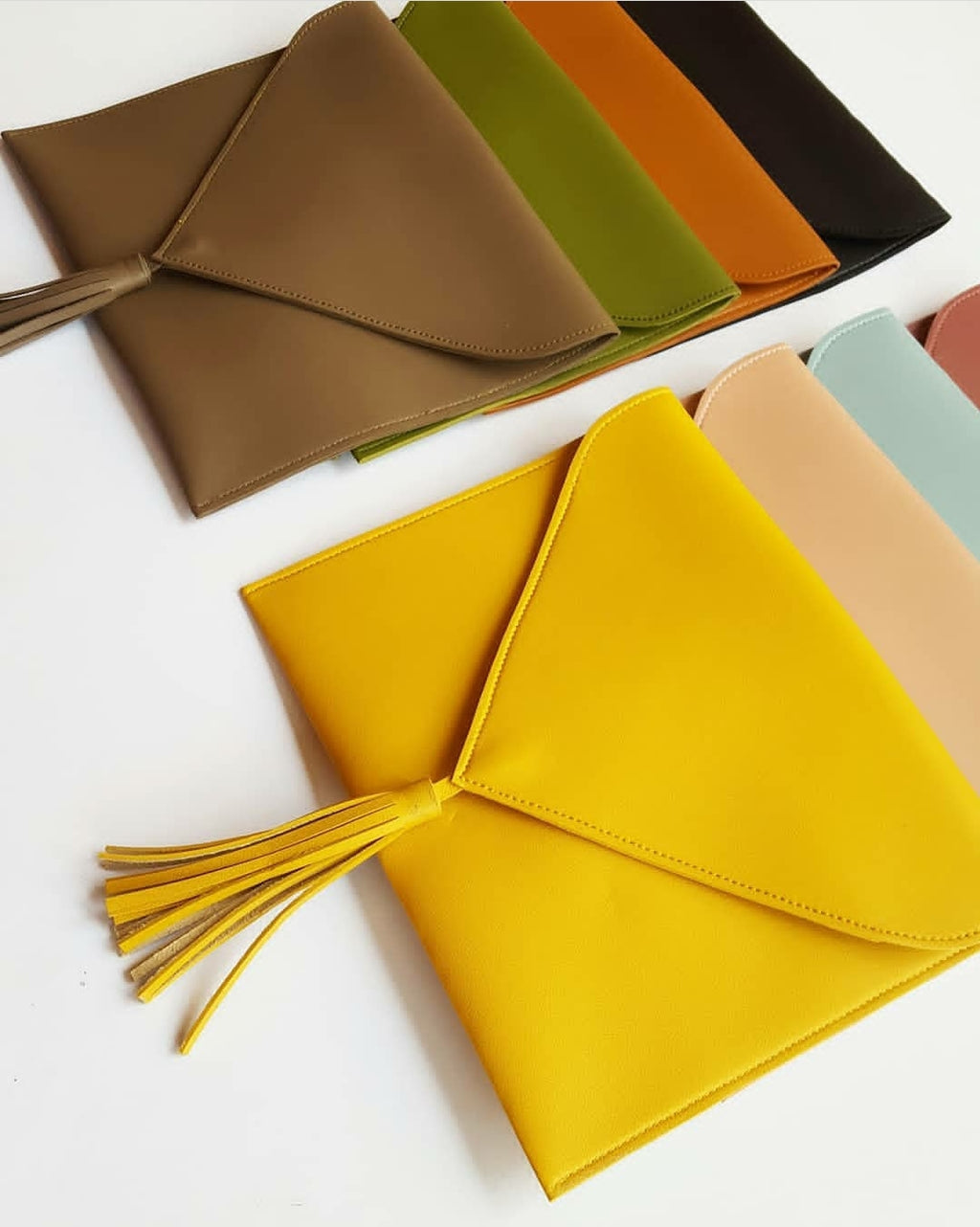 10.5 in Ipad/Tablet Tassel Clutch/Sleeve