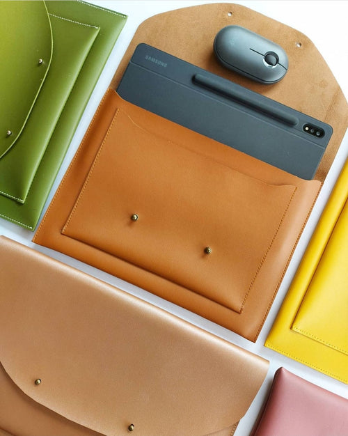 15 in 2-Lock Gadget Sleeve