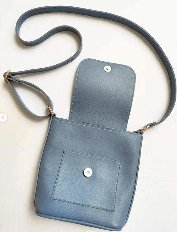 Triple Compartment Slingy
